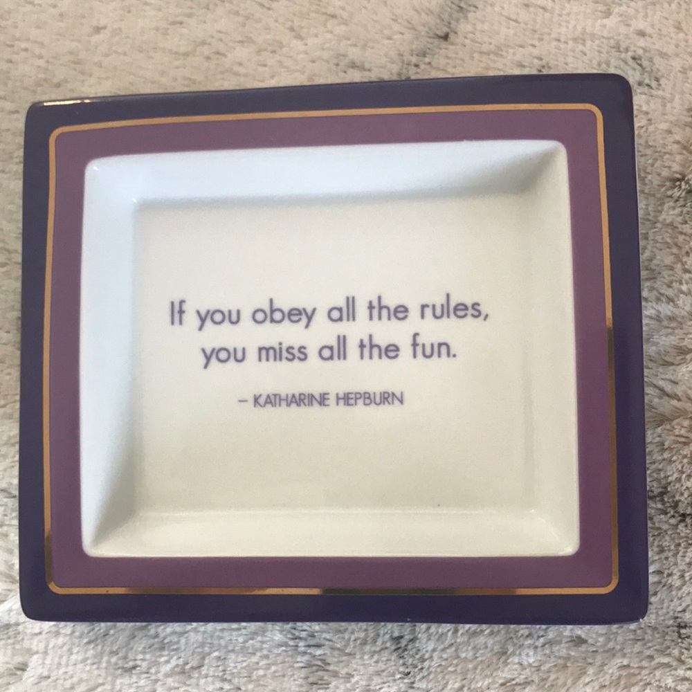 Jewelry plate from TWO’S Company 💝